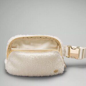 Lululemon Everywhere Belt Bag White Sherpa Fleece